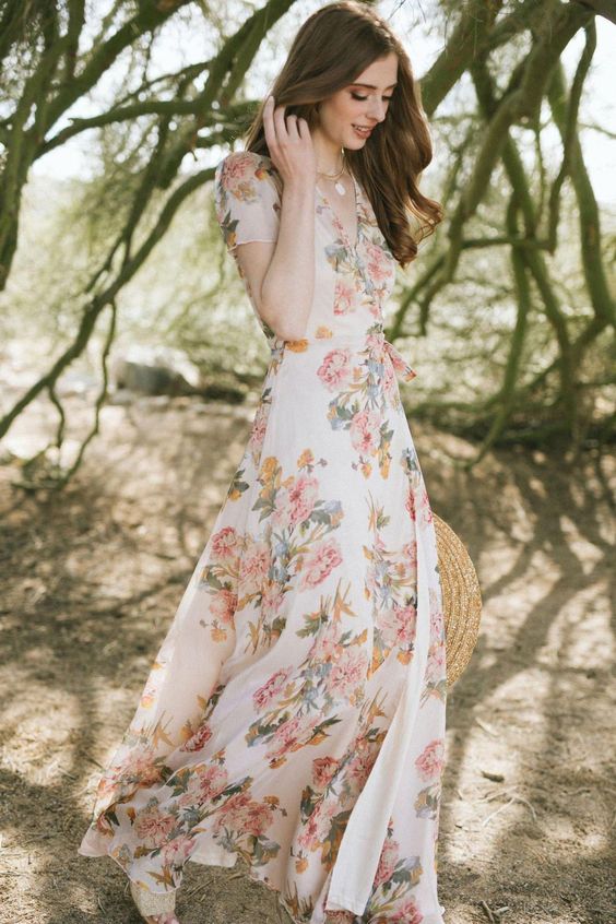 girly look in floral dress