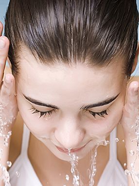 warm water helps to remove oily face problem