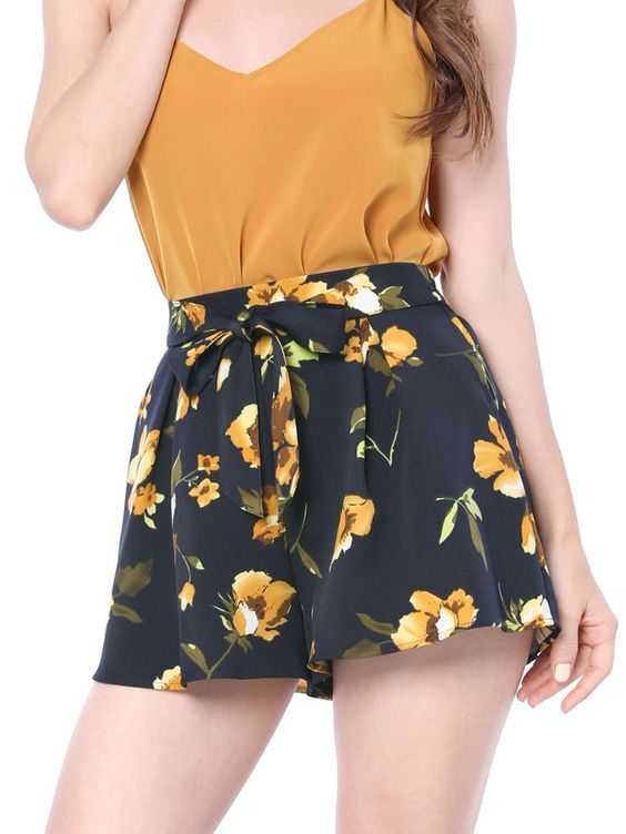 elastic tie waist shorts for a comfortable summer outfit