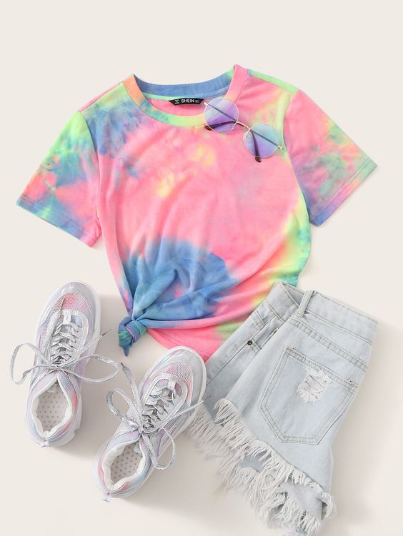 tie die tee for colorful teen capsule wardrobe