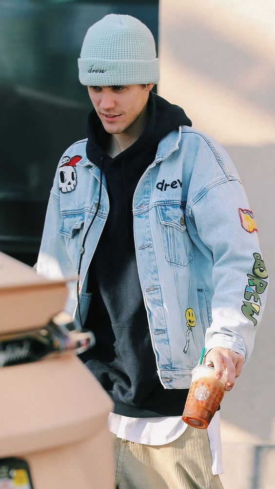 Justin Bieber casual street look