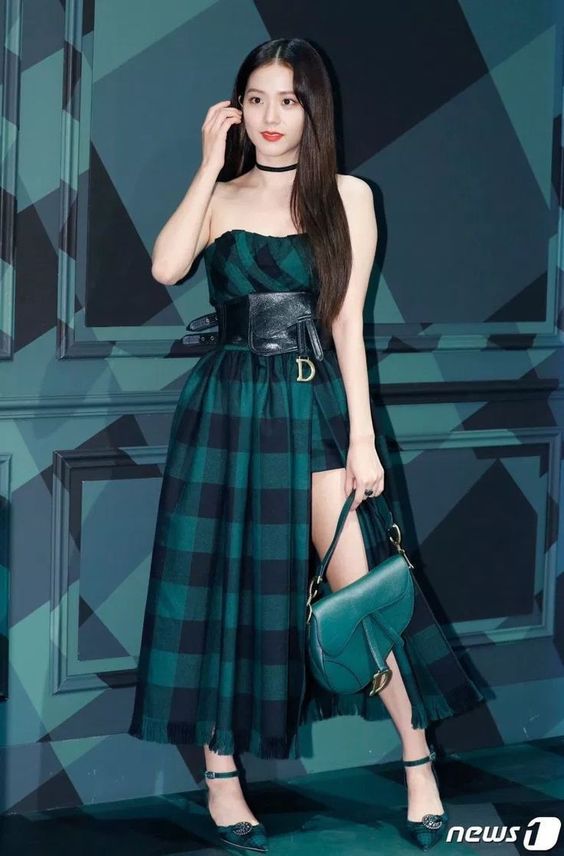 A Roundup Of Jisoo Blackpink Fashion Style and Her Stylish Dior Looks ...