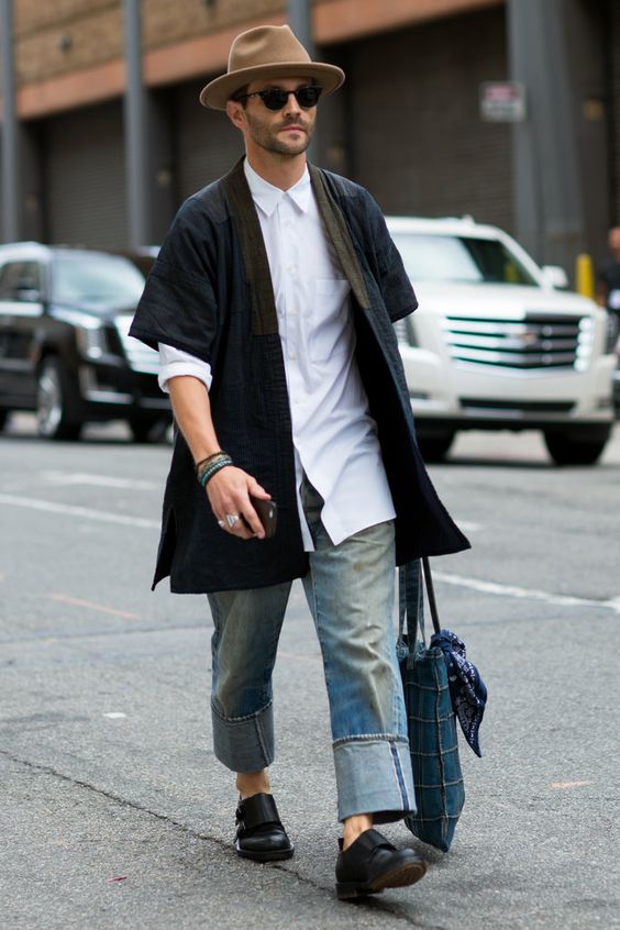 styling kimono for men's transitional outfit