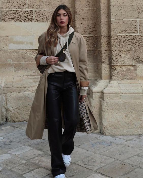 minimalist outfit style with layering concept