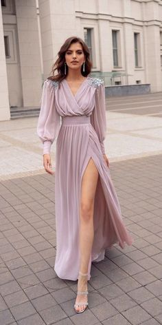 classy summer wedding guest look idea