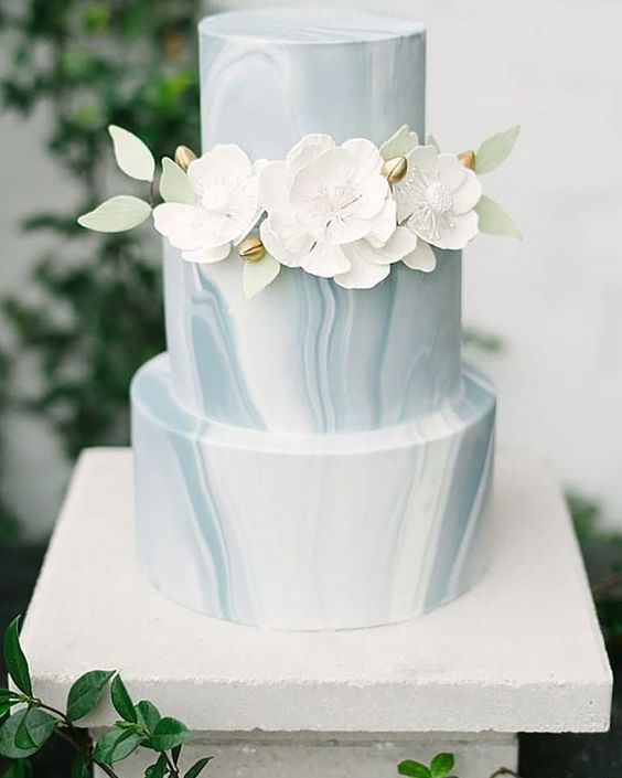 beach wedding cake idea