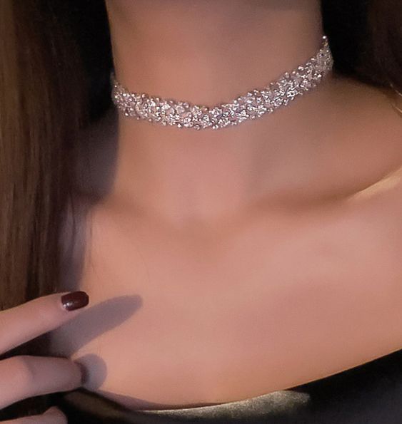 classy diamond chocker