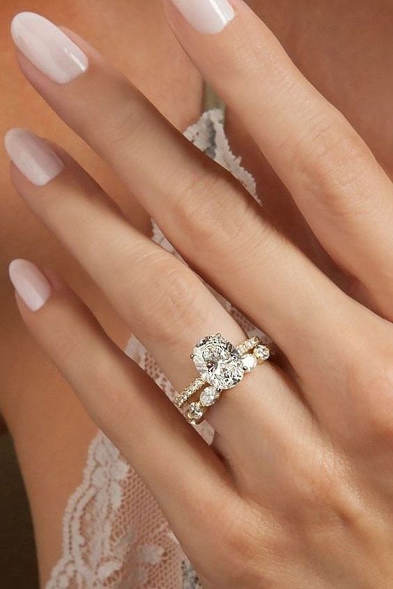 pave setting engagement ring