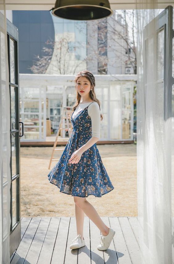 v-neck midi dress Korean style